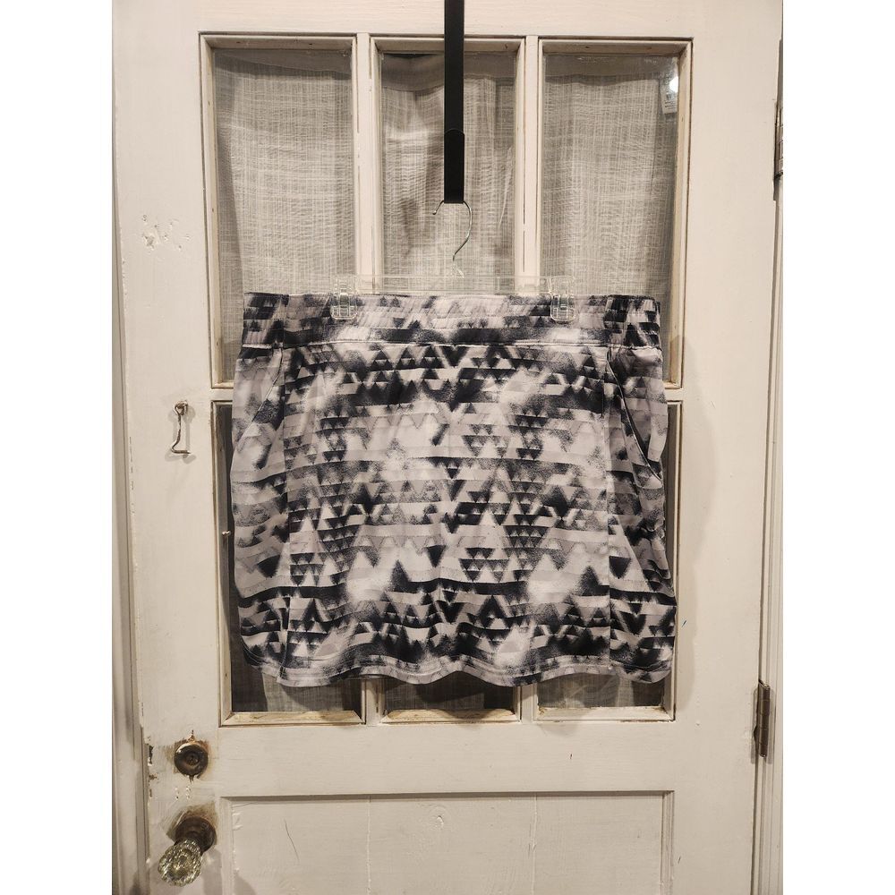 Columbia Gray, Black, & White‎ Athletic Skort Women's Size XXL